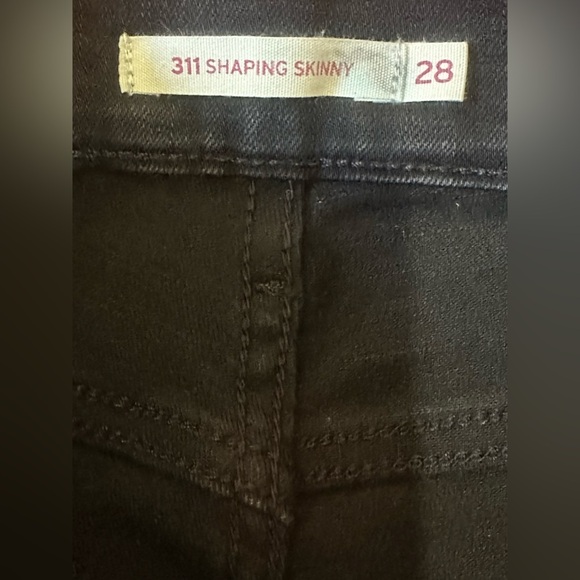 Levi’s Black Skinny Jeans SIZE 28 - Picture 3 of 4
